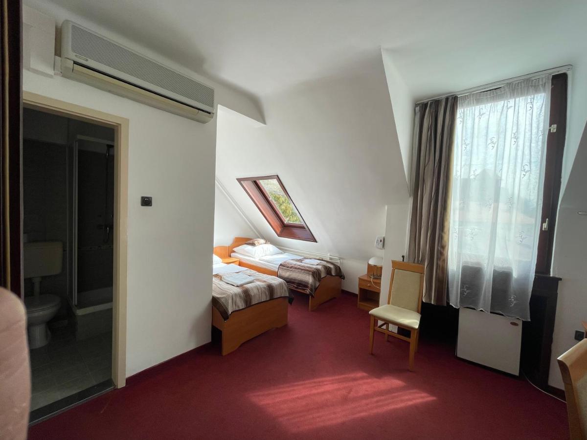 Hotel Minaret&Étterem Eger Kültér fotó
